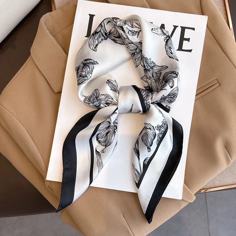 Luxury Bags China - 70*70 cm Lüks Çiçek Baskı Ipek