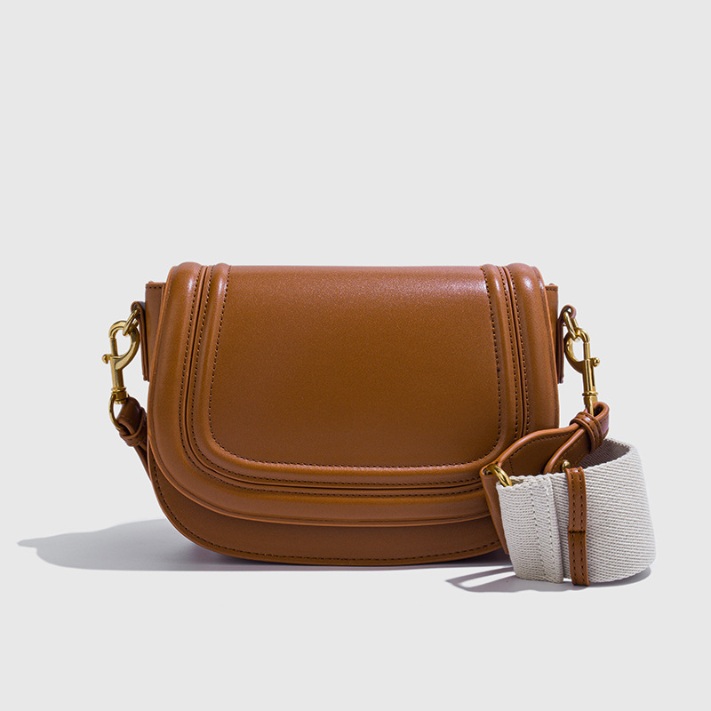 Luxury Bags That Are Vegan - Minimalist Dikişli Eyer Çapraz Askılı Çanta