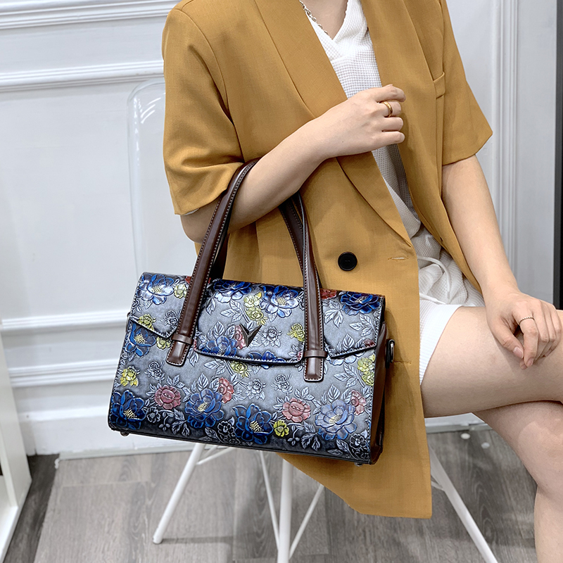 Luxury Bags That Are Vegan - Vintage 3D Kabartmalı Çiçek Çanta Kadınlar