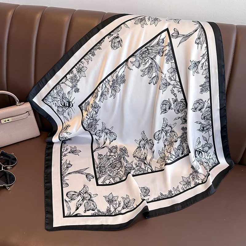 70*70 cm Lüks Çiçek Baskı Ipek - Luxury Bags China incelemesi ve fiyatı