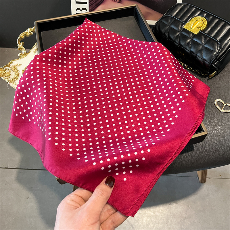 Lüks yeni baskılı atkılar kadı - Luxury Bags Sales incelemesi ve fiyatı