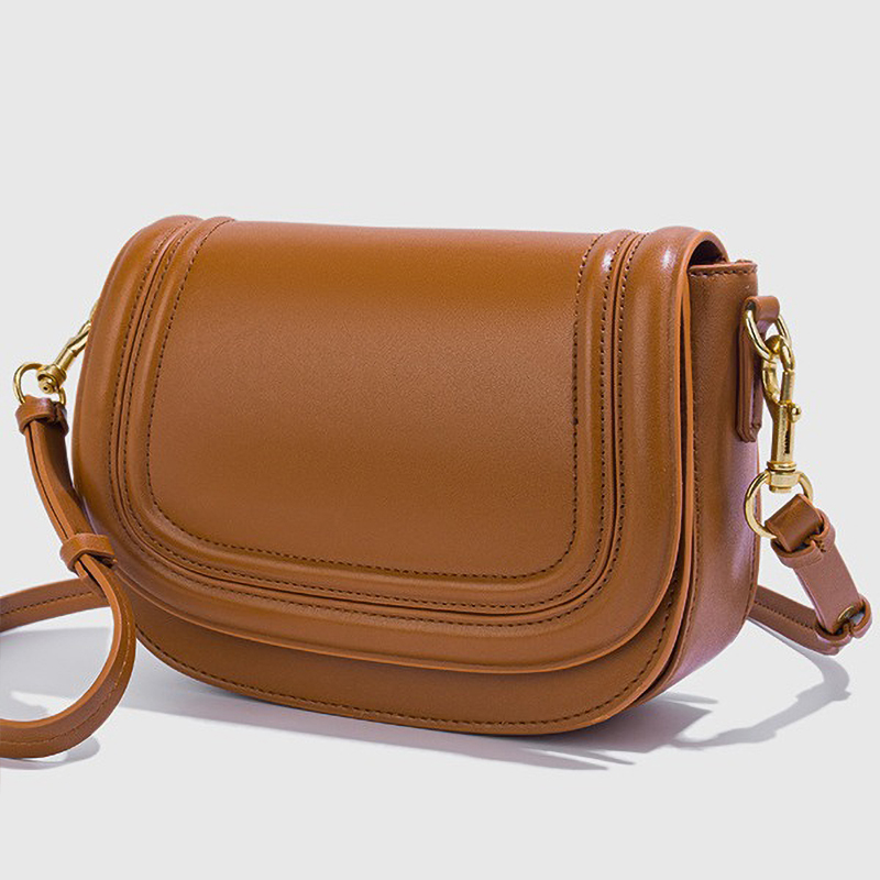 Minimalist Dikişli Eyer Çapraz - Luxury Bags That Are Vegan incelemesi ve fiyatı