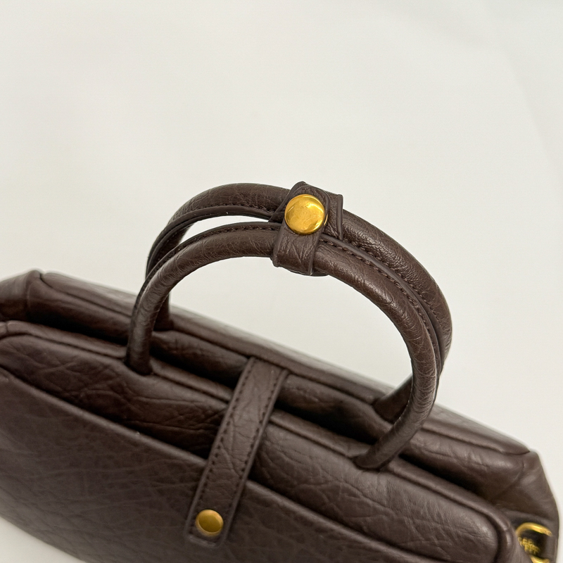 MOODS Vintage Üstten Saplı Çan - Luxury Bags That Are Vegan incelemesi ve fiyatı