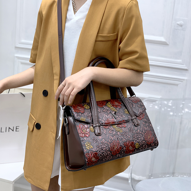 Vintage 3D Kabartmalı Çiçek Ça - Luxury Bags That Are Vegan incelemesi ve fiyatı