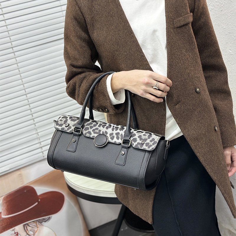 Vintage Leopar Baskılı Patchwo - Luxury Bags That Are Vegan incelemesi ve fiyatı